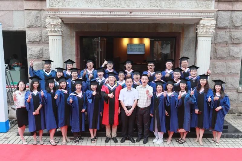 为世界之光 | 西安交通大学MBA，我们毕业啦(图2)